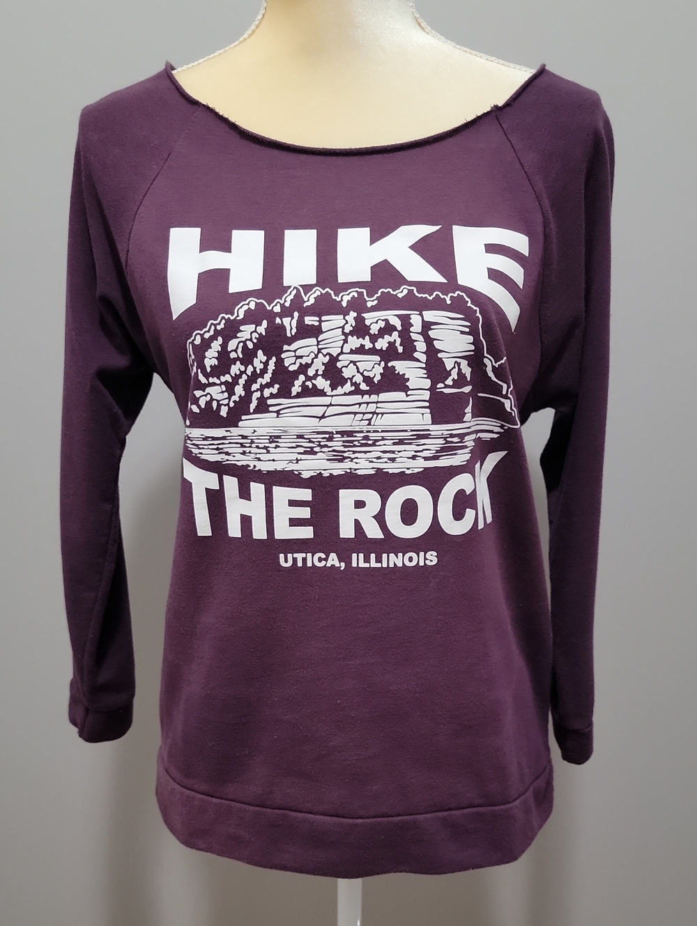 VTG 2016 Starved Rock Hike The Rock Boatneck Sweatshirt M Burgundy Graphic